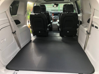 Chrysler Pacifica 7 Seater Petrol 2 gen Minivan (2016-2025)